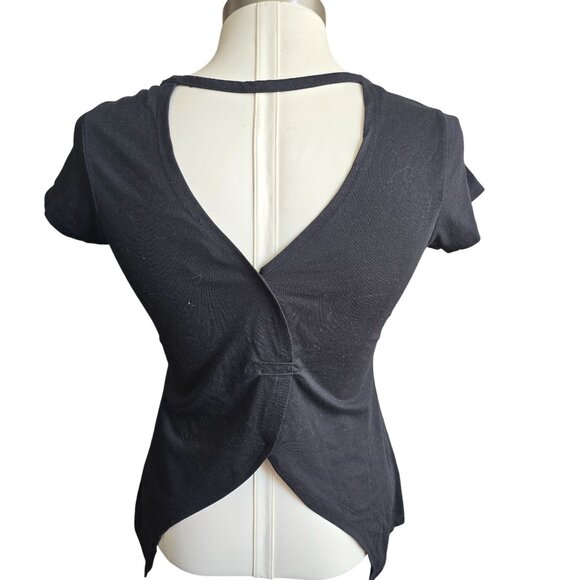 Dredd Black Womens Tee XL V-Neck Fleur-De-Lis Graphic T-Shirt Open Back JJ3941 - Picture 5 of 8